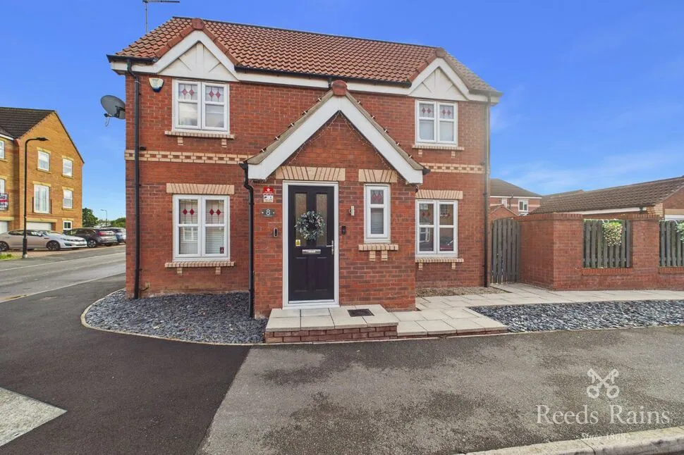3 bed house for sale — Sanders Way, Dinnington, South Yorkshire, S25