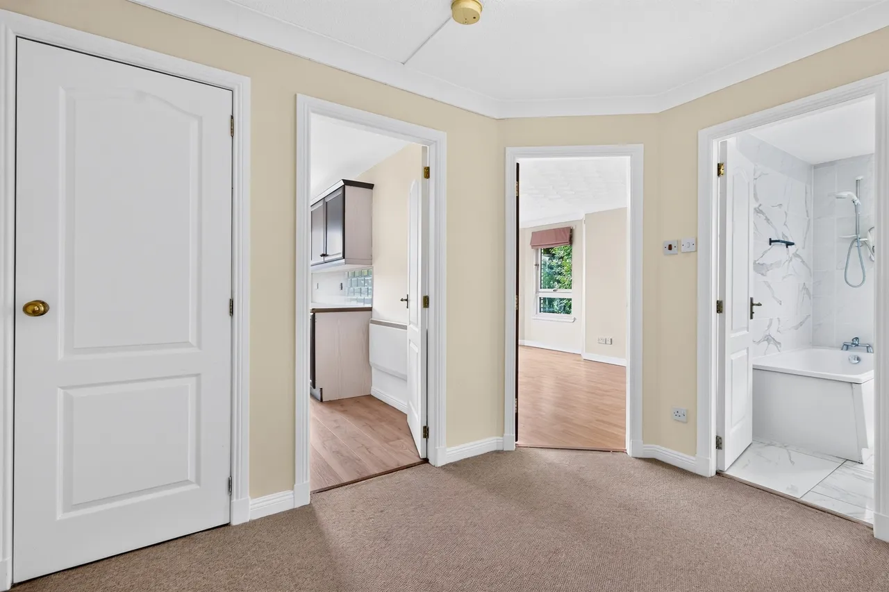 Woodlands Road, Thornliebank, G46, photo 19