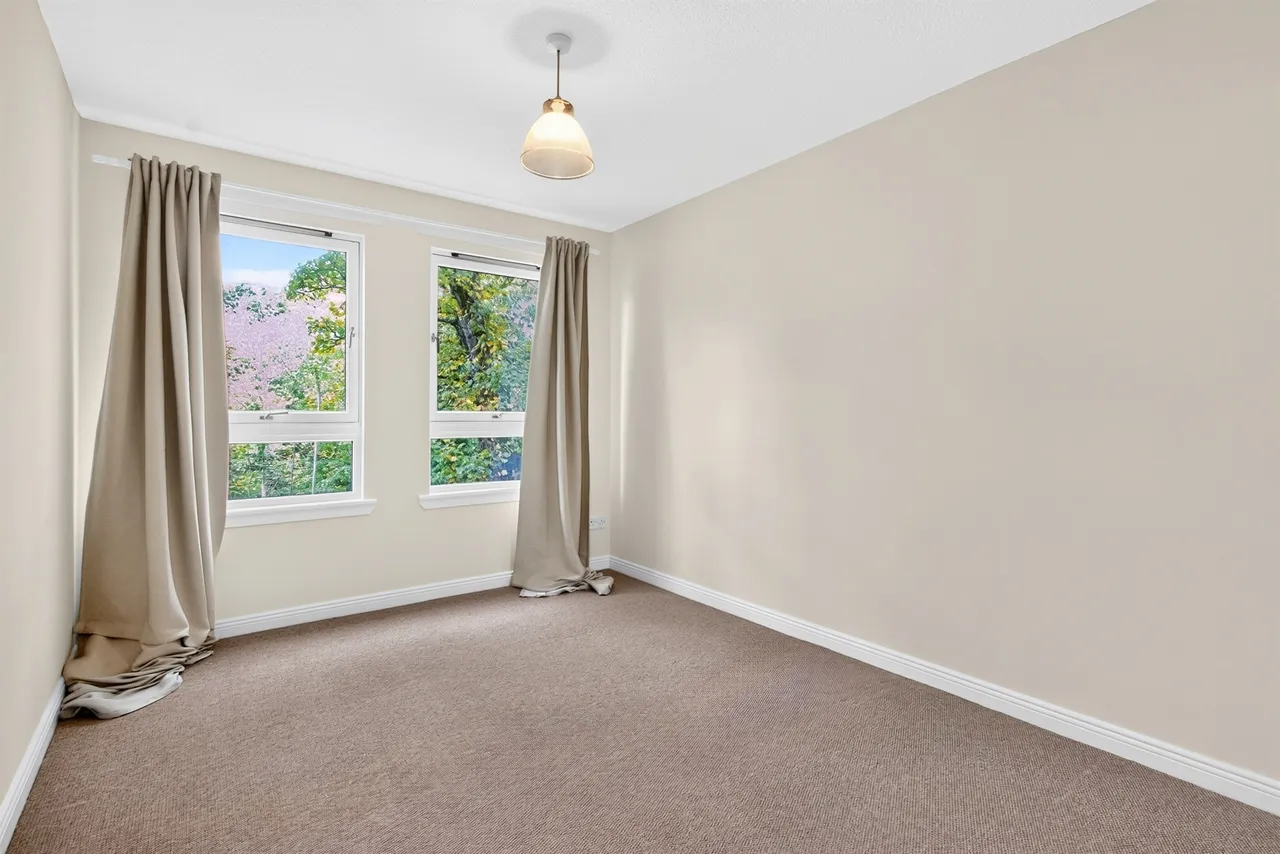 Woodlands Road, Thornliebank, G46, photo 5
