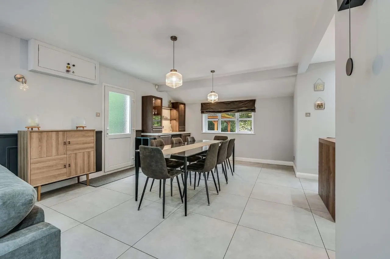 Bicknacre Road, Danbury, Chelmsford, Essex, CM3 4EP, photo 7