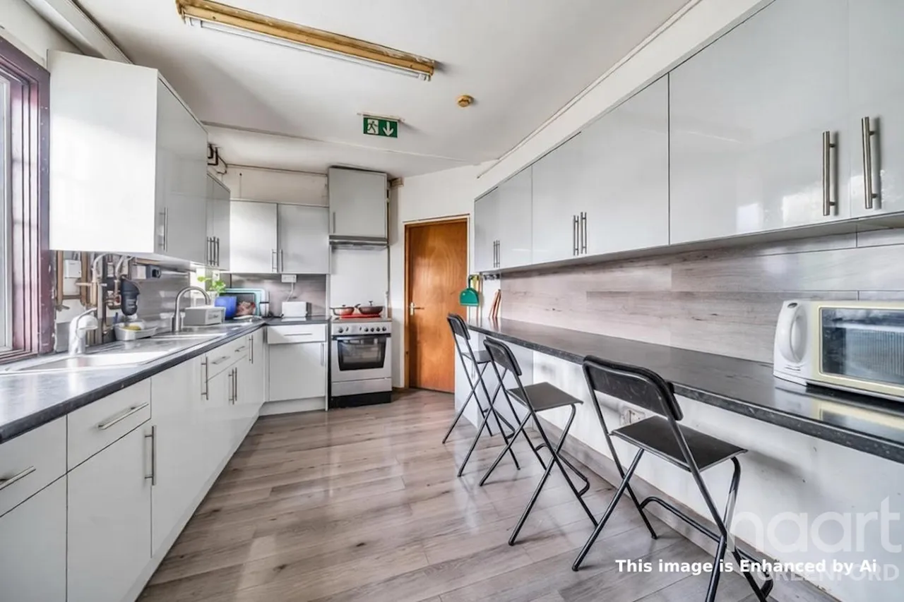 Carlyle Avenue, Southall, UB1, photo 4