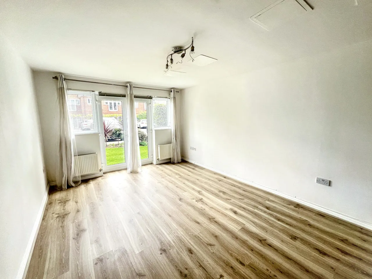 2 bed flat for sale — Coopers Court, Turners Close, Whetstone, London, N20 0RR
