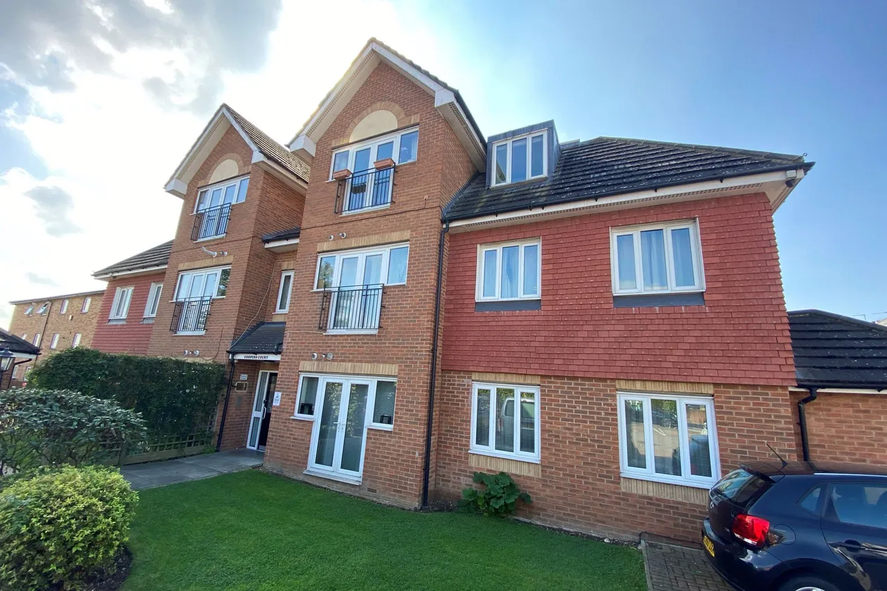 Coopers Court, Turners Close, Whetstone, London, N20 0RR, photo 10