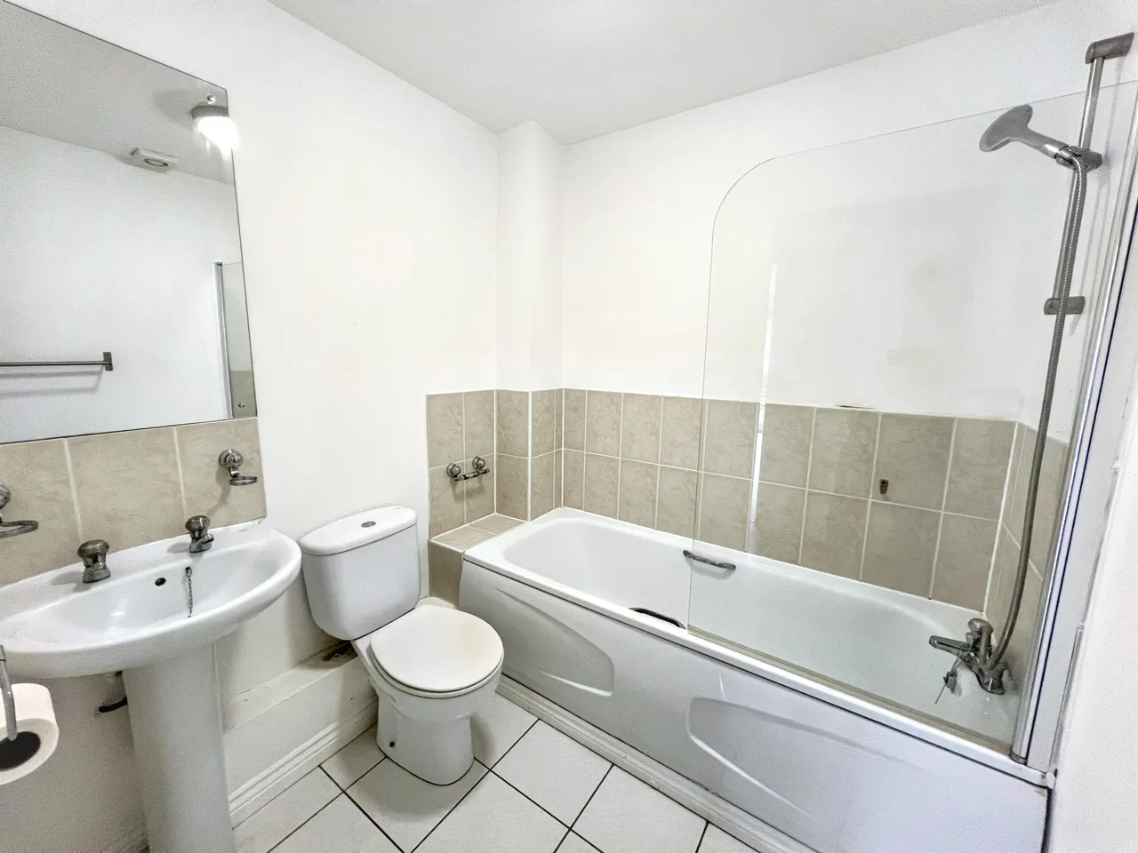 Coopers Court, Turners Close, Whetstone, London, N20 0RR, photo 9