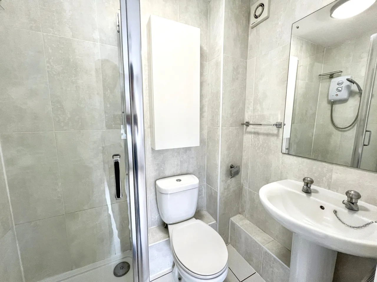 Coopers Court, Turners Close, Whetstone, London, N20 0RR, photo 7