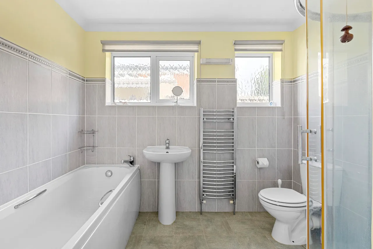 Parton Close, Wendover, HP22, photo 9