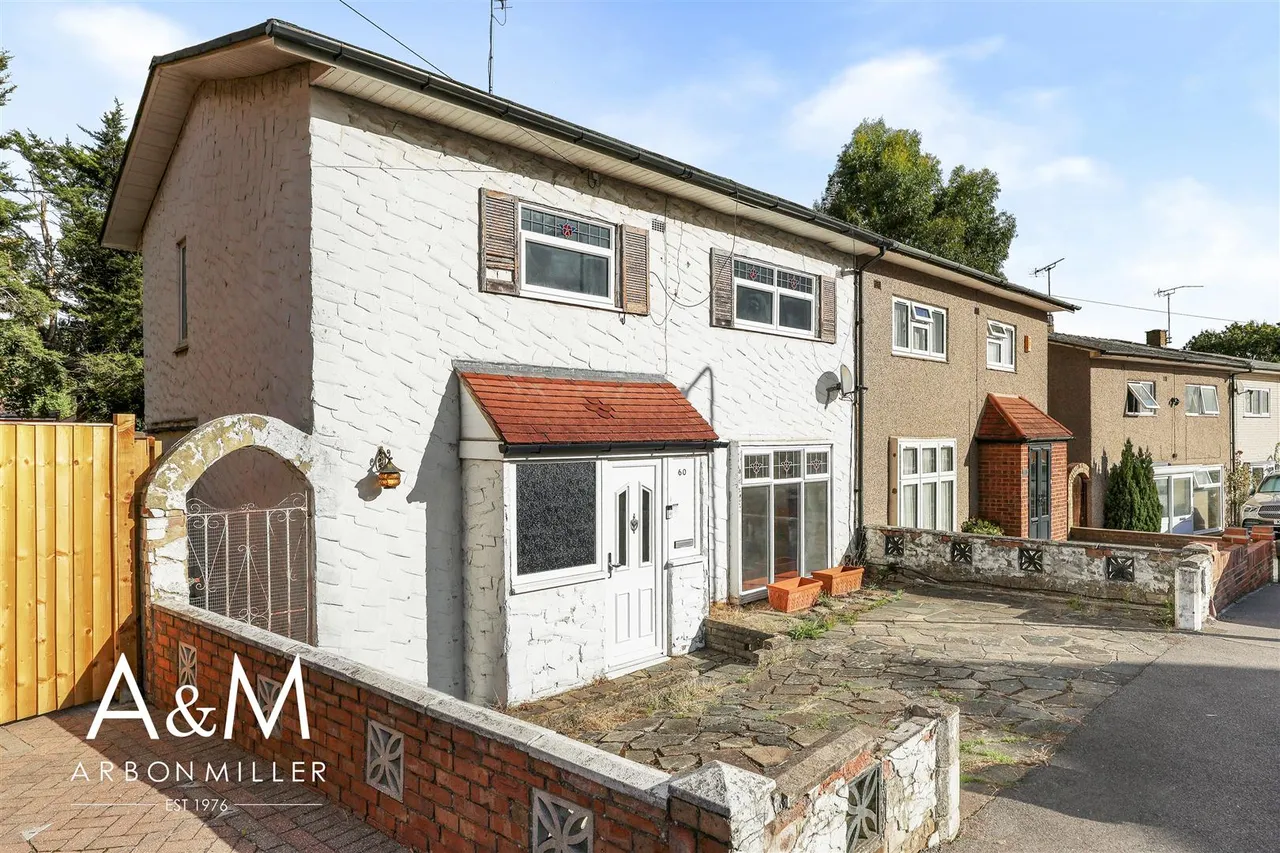 Tudor Crescent, Hainault, IG6, photo 13