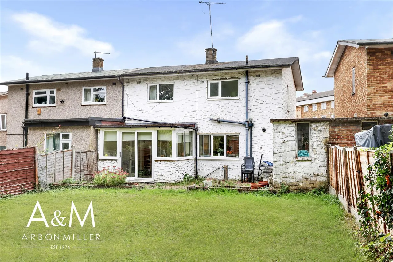 Tudor Crescent, Hainault, IG6, photo 8