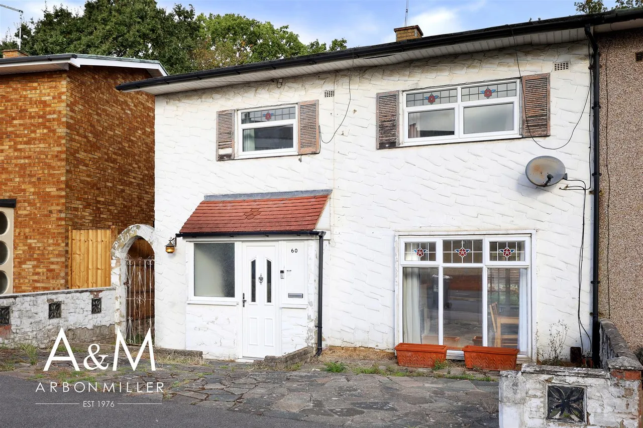 Tudor Crescent, Hainault, IG6, photo 12