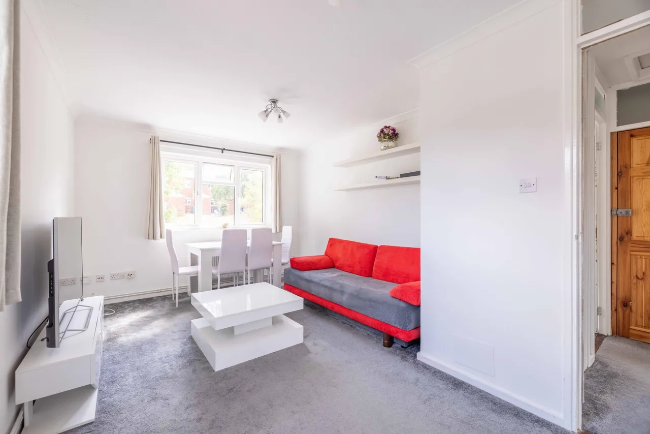 Foster Avenue, Windsor, Berkshire, SL4 4NH, photo 7
