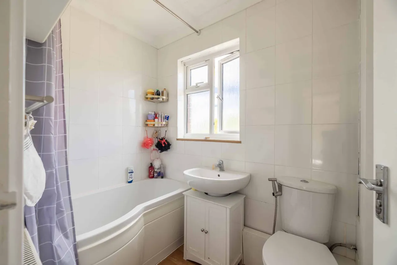 Foster Avenue, Windsor, Berkshire, SL4 4NH, photo 8