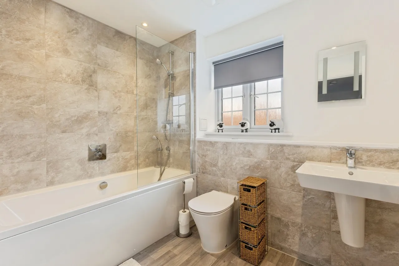 Swallow Drive, Wymondham, NR18, photo 21