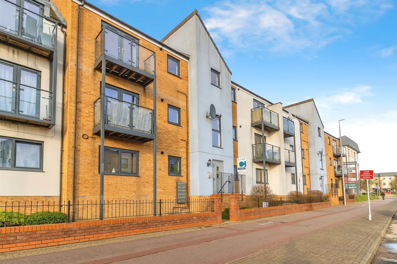 1 bed flat for sale, Countess Way, Broughton, MK10