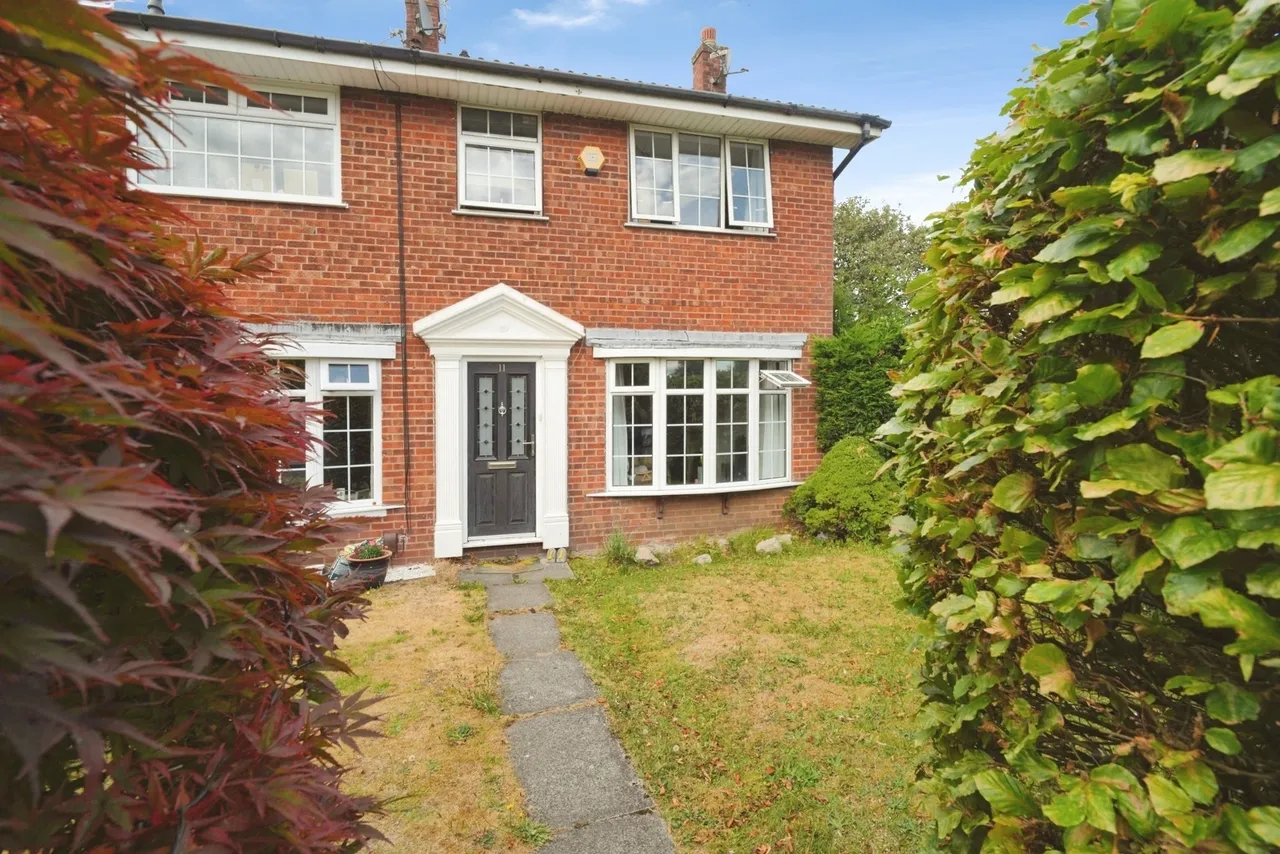 3 bed property for sale, Roscoes Court, Westhoughton, BL5