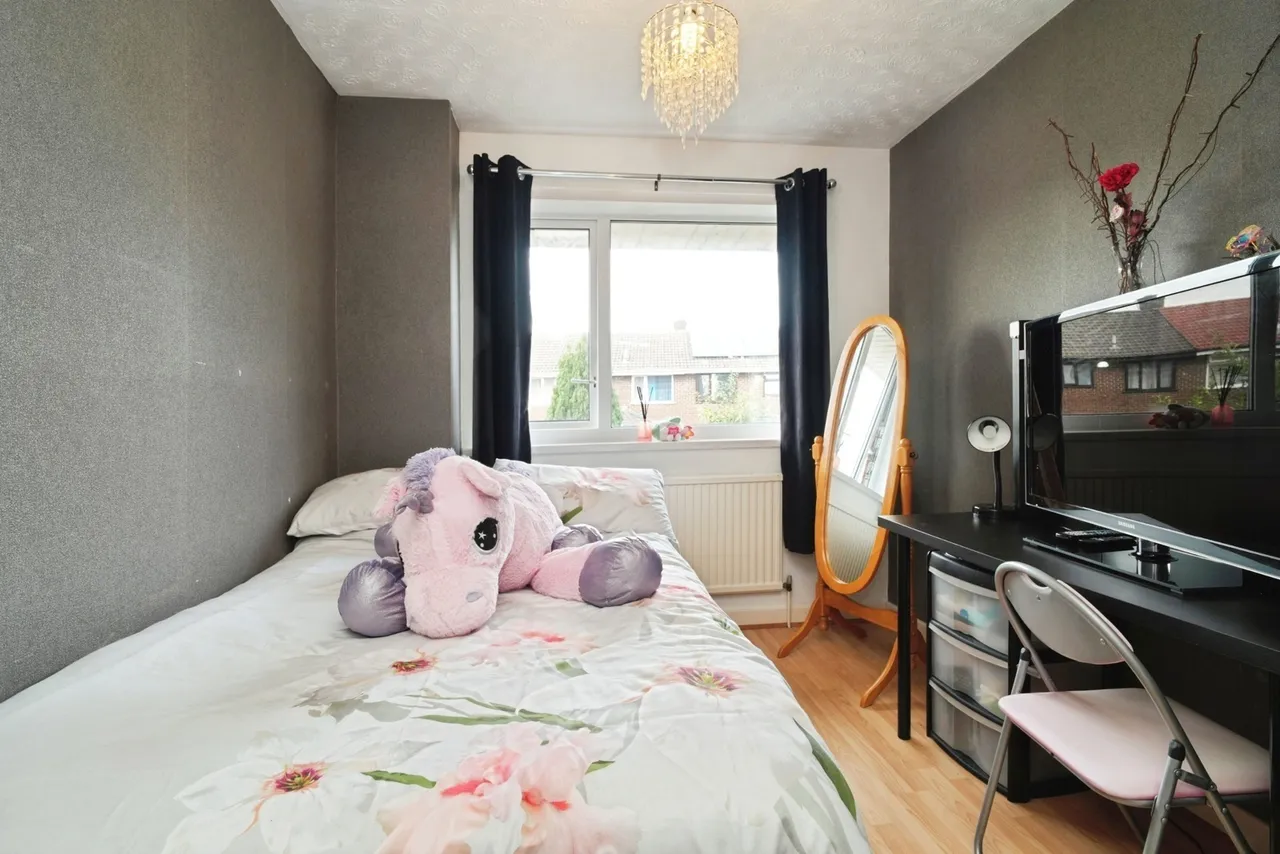 Roscoes Court, Westhoughton, BL5, photo 10
