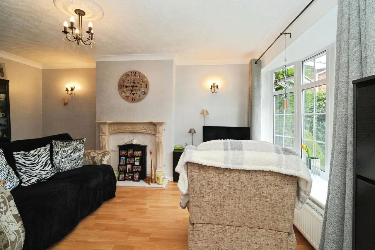Roscoes Court, Westhoughton, BL5, photo 4
