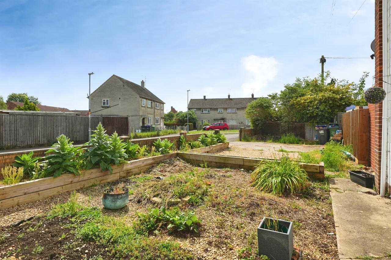 Stokes Croft, Calne, SN11, photo 5