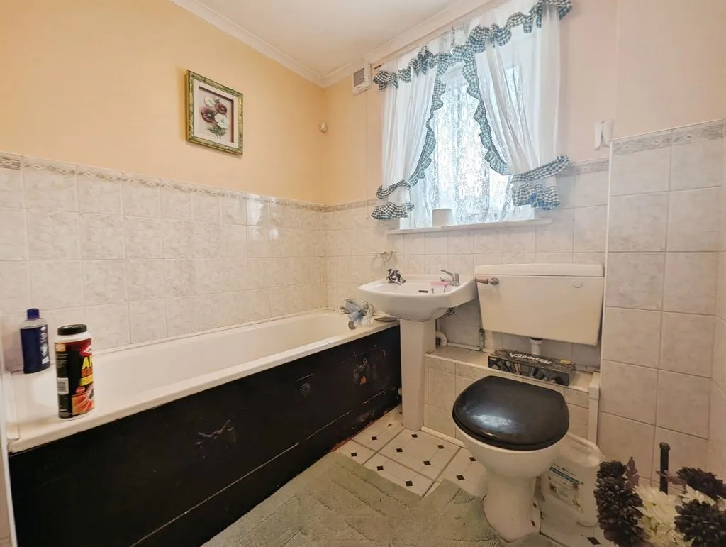 Newcastle Upon Tyne NE5 3SF, NE5, photo 5