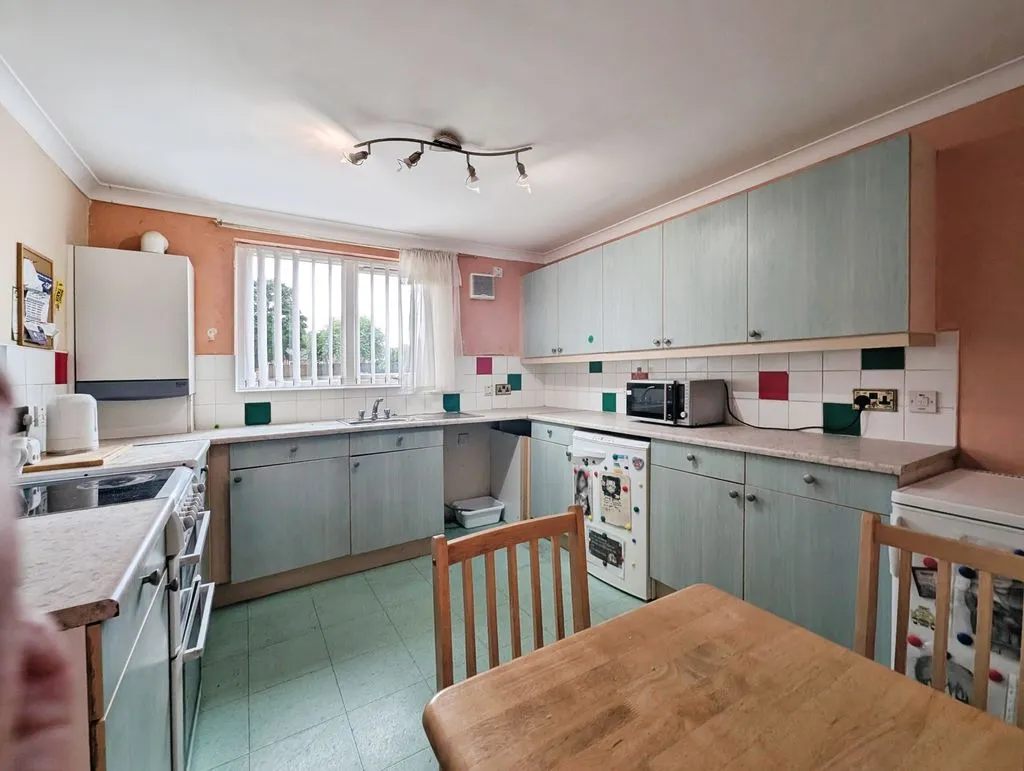 Newcastle Upon Tyne NE5 3SF, NE5, photo 3