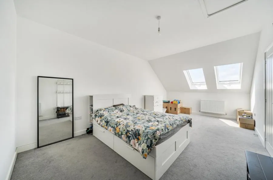 Llewelyn Road, Swindon, SN25, photo 6