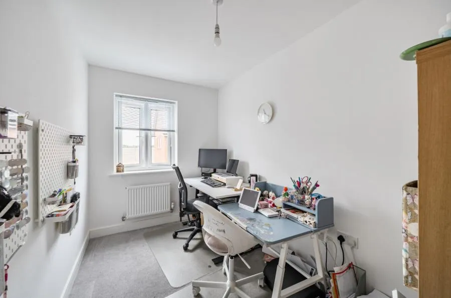 Llewelyn Road, Swindon, SN25, photo 18