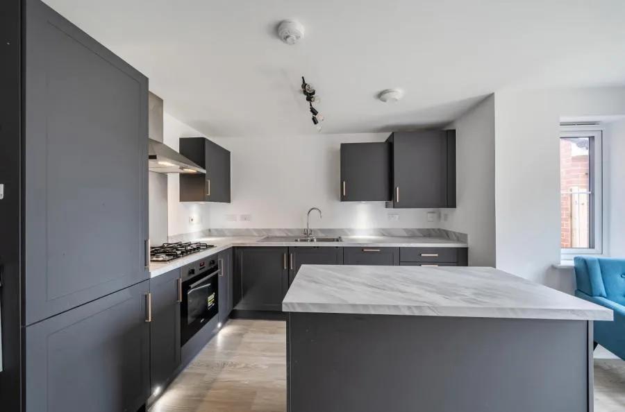 Llewelyn Road, Swindon, SN25, photo 14