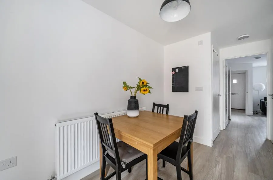 Llewelyn Road, Swindon, SN25, photo 15