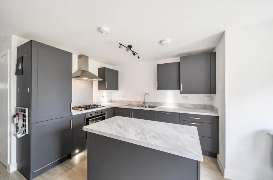 Llewelyn Road, Swindon, SN25, photo 4
