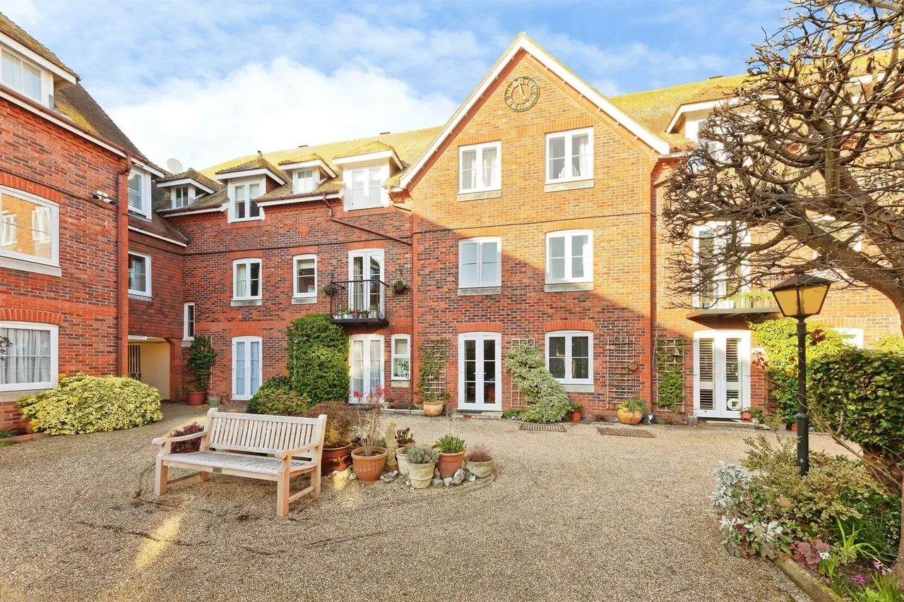 1 bed retirement property for sale — Gange Mews, Faversham