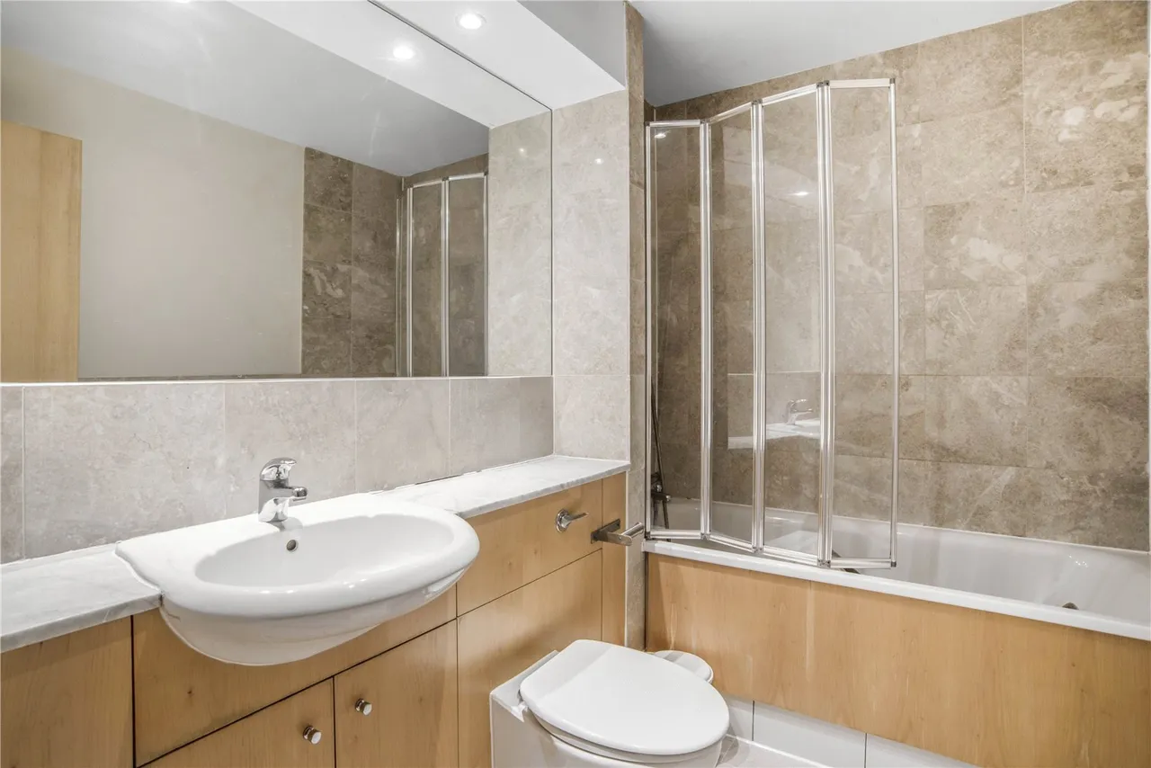 Lawn House Close, London, E14, photo 13
