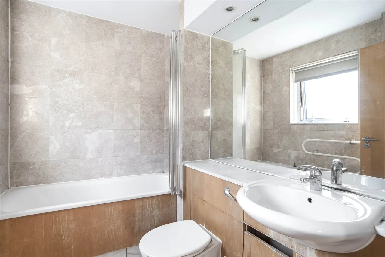 Lawn House Close, London, E14, photo 14