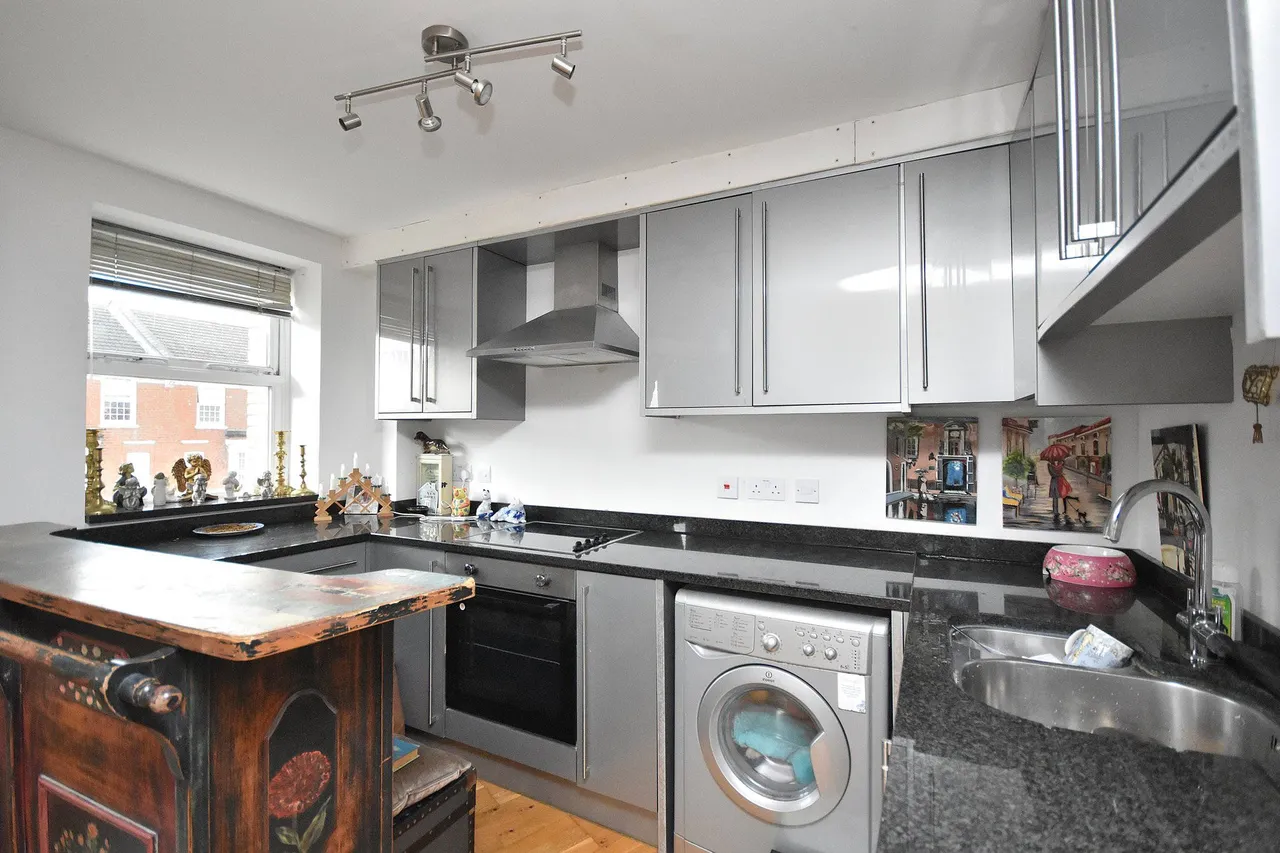 Abington Grove, Northampton, NN1 4QU, photo 3