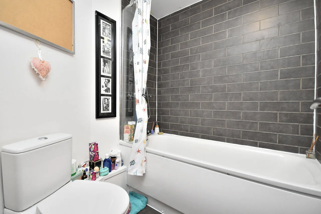 Abington Grove, Northampton, NN1 4QU, photo 6