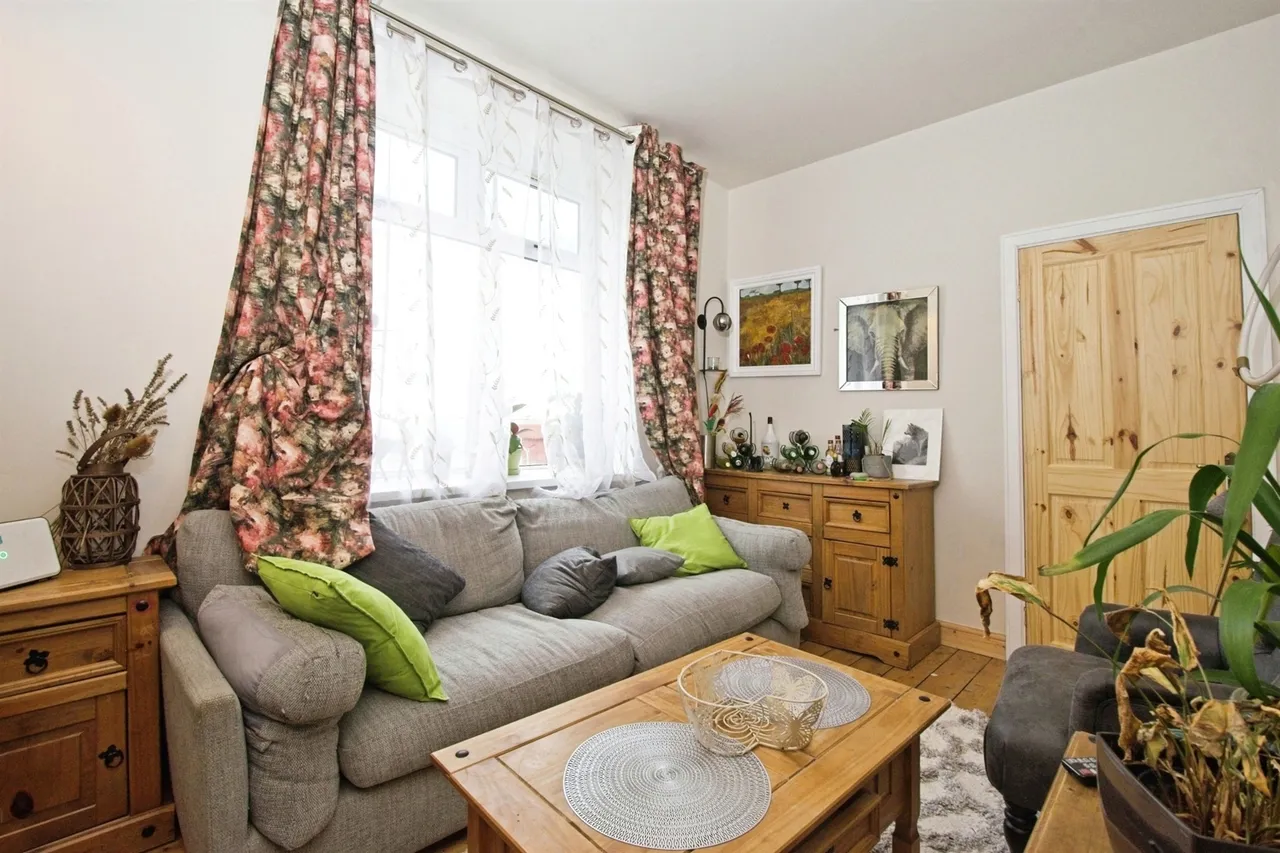 Woodland Road, Tylorstown, Ferndale, photo 6