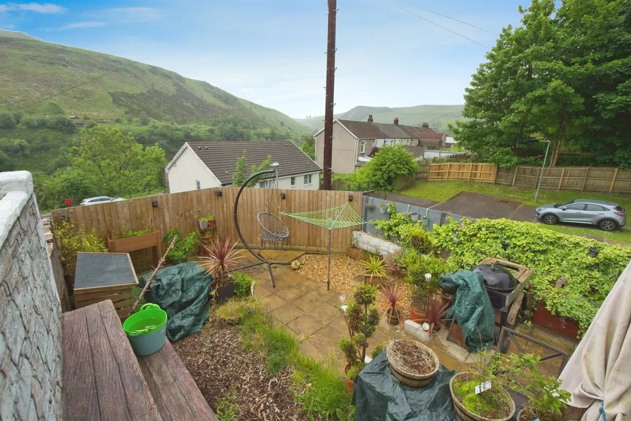 Woodland Road, Tylorstown, Ferndale, photo 2