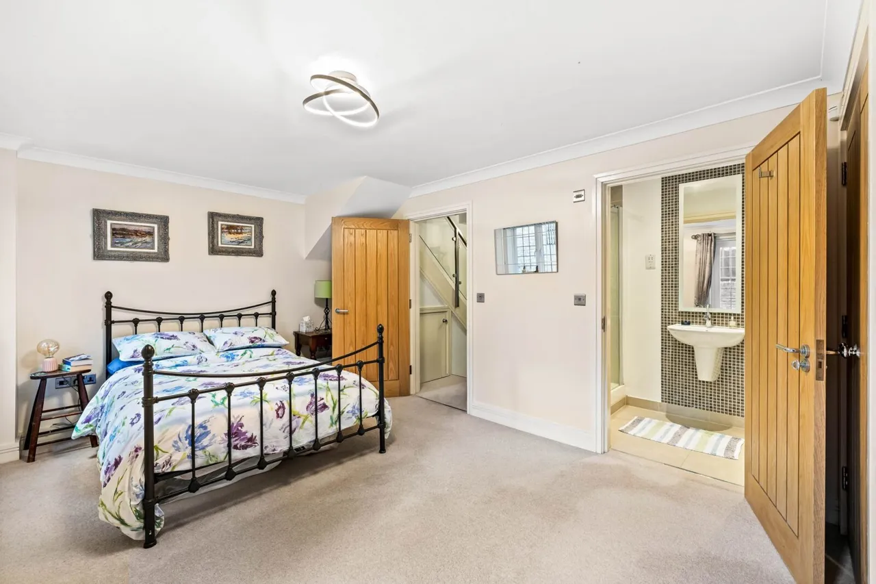 Aspen Court Fairfield Road, East Grinstead, East Grinstead, RH19 4HG, photo 11