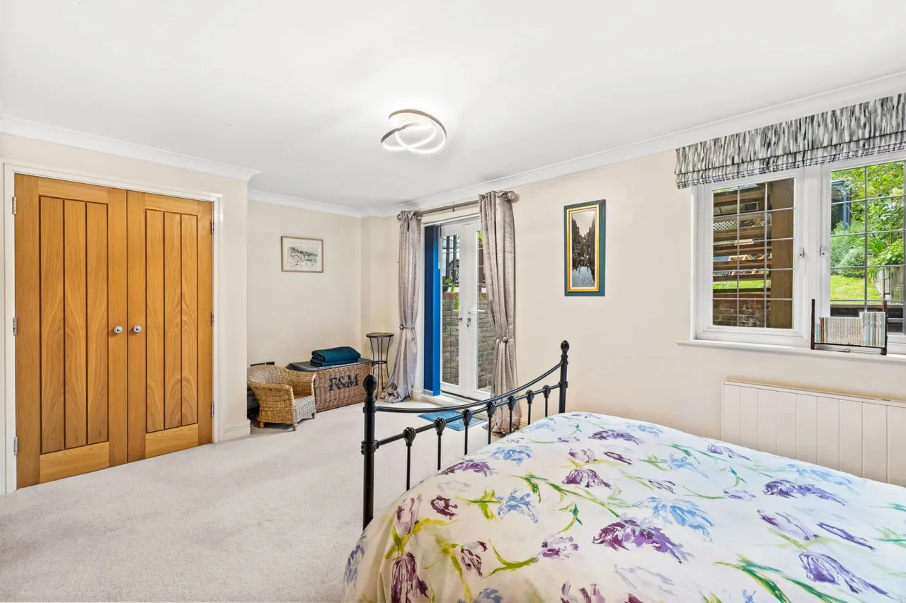 Aspen Court Fairfield Road, East Grinstead, East Grinstead, RH19 4HG, photo 12