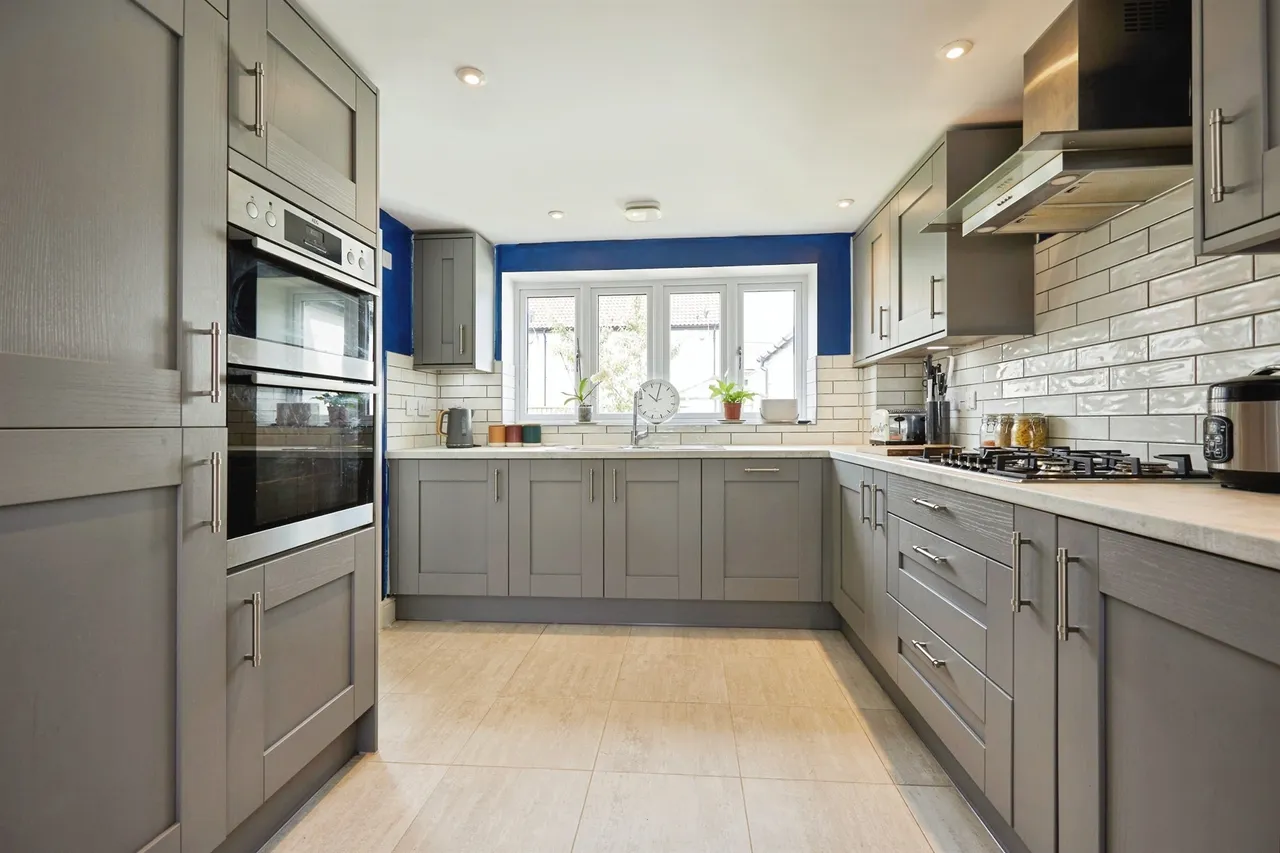 Bristle Grove, Mere, BA12, photo 2