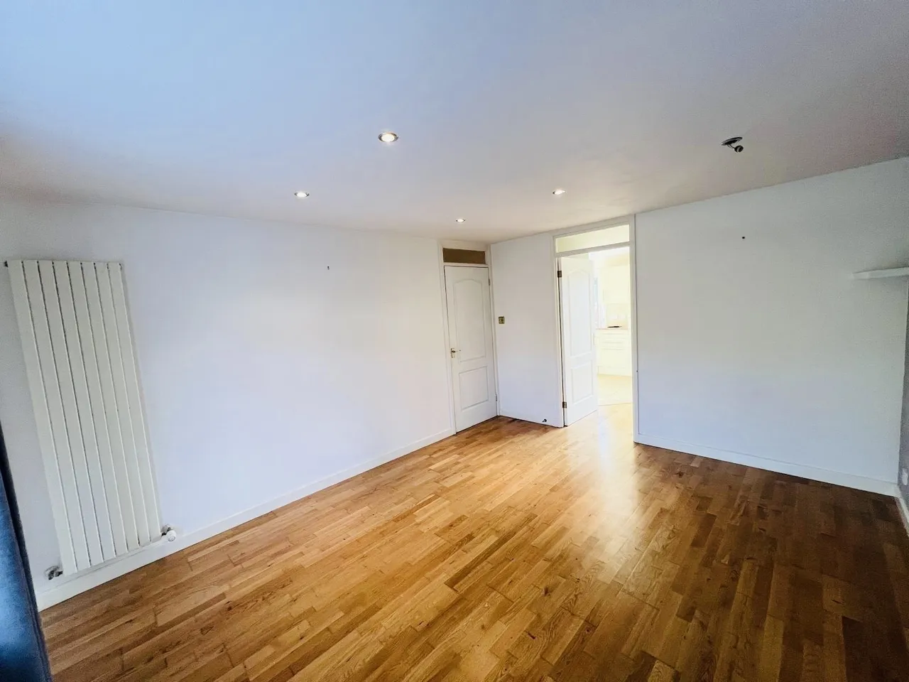 Ifield, RH11, photo 7