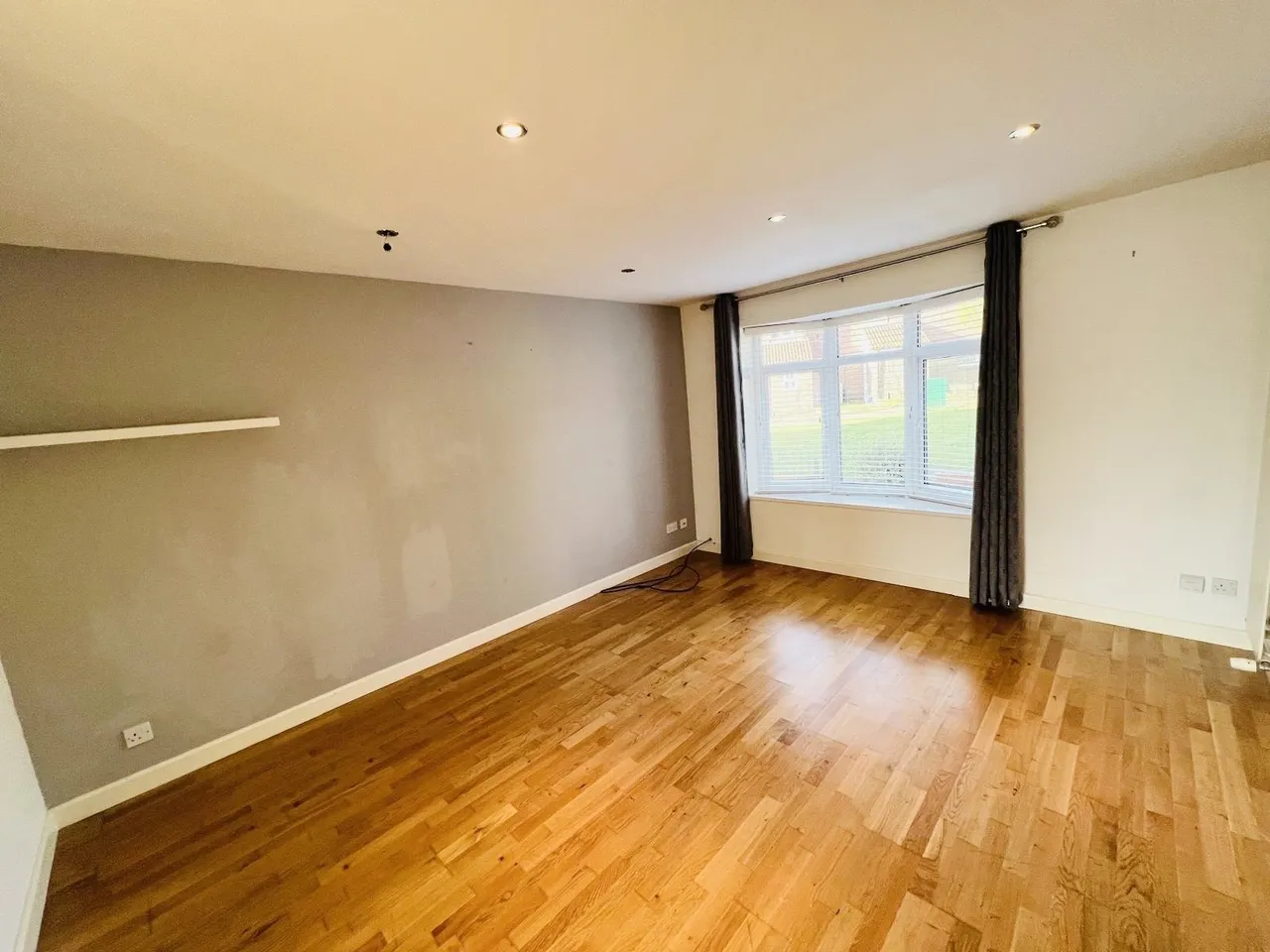 Ifield, RH11, photo 6