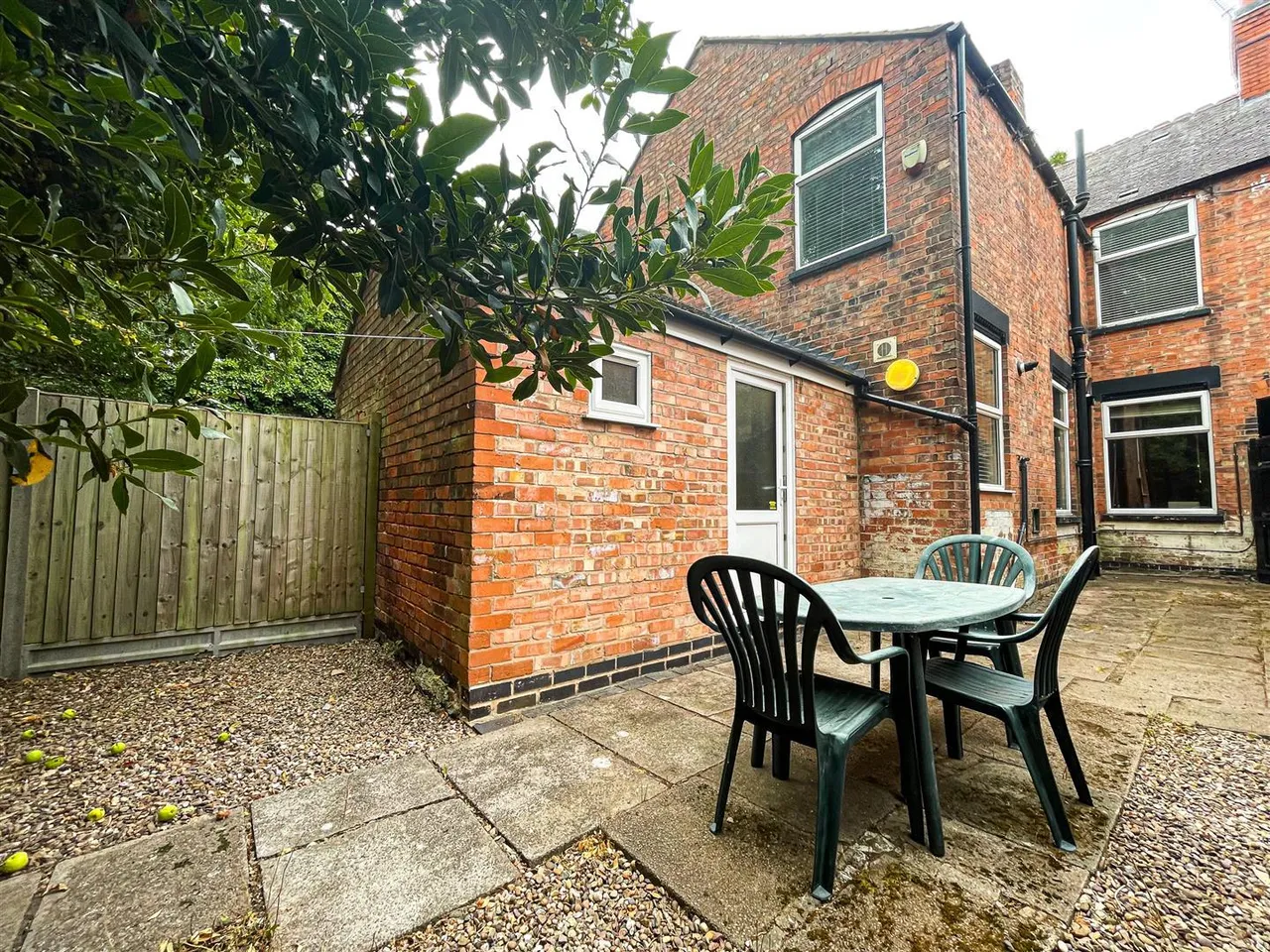 Winchester Avenue, Leicester, LE3, photo 13