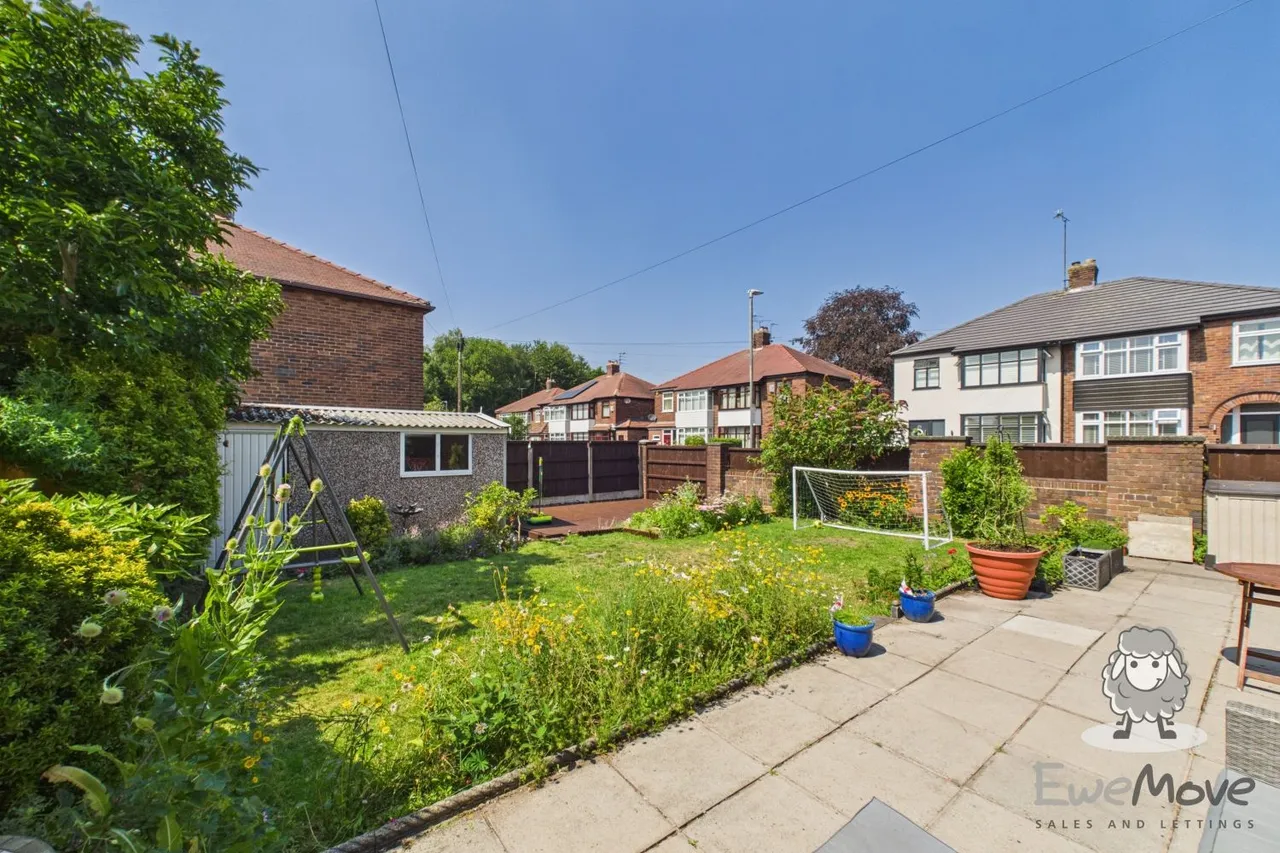 St. Georges Avenue, Windle, WA10, photo 19