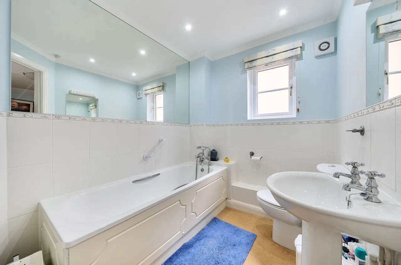 Coachmakers Mews, Romsey, SO51, photo 7