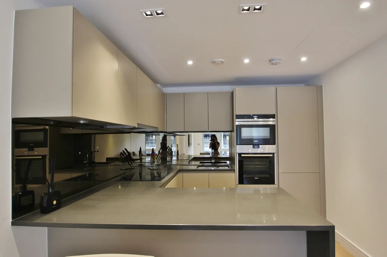 Tierney Lane, Hammersmith, W6, photo 3