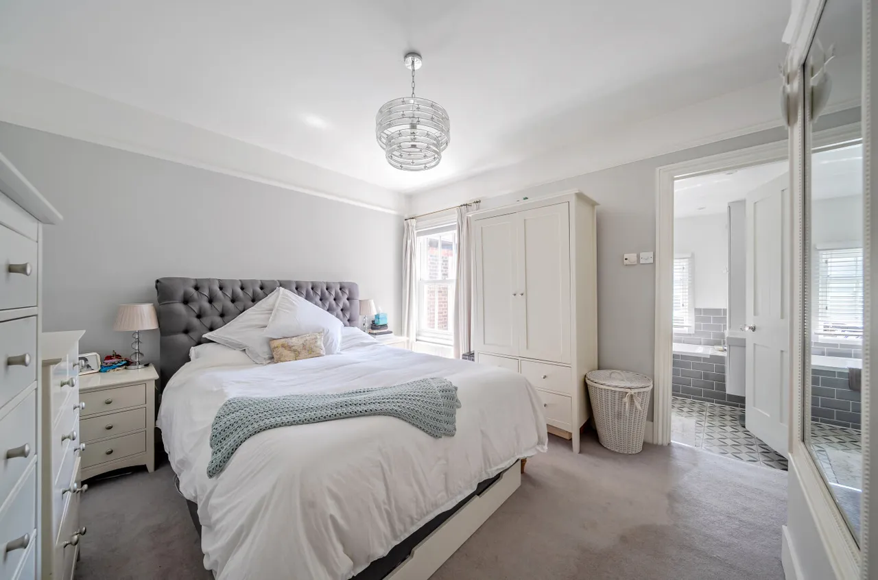 Latimer Road, Godalming, GU7, photo 8
