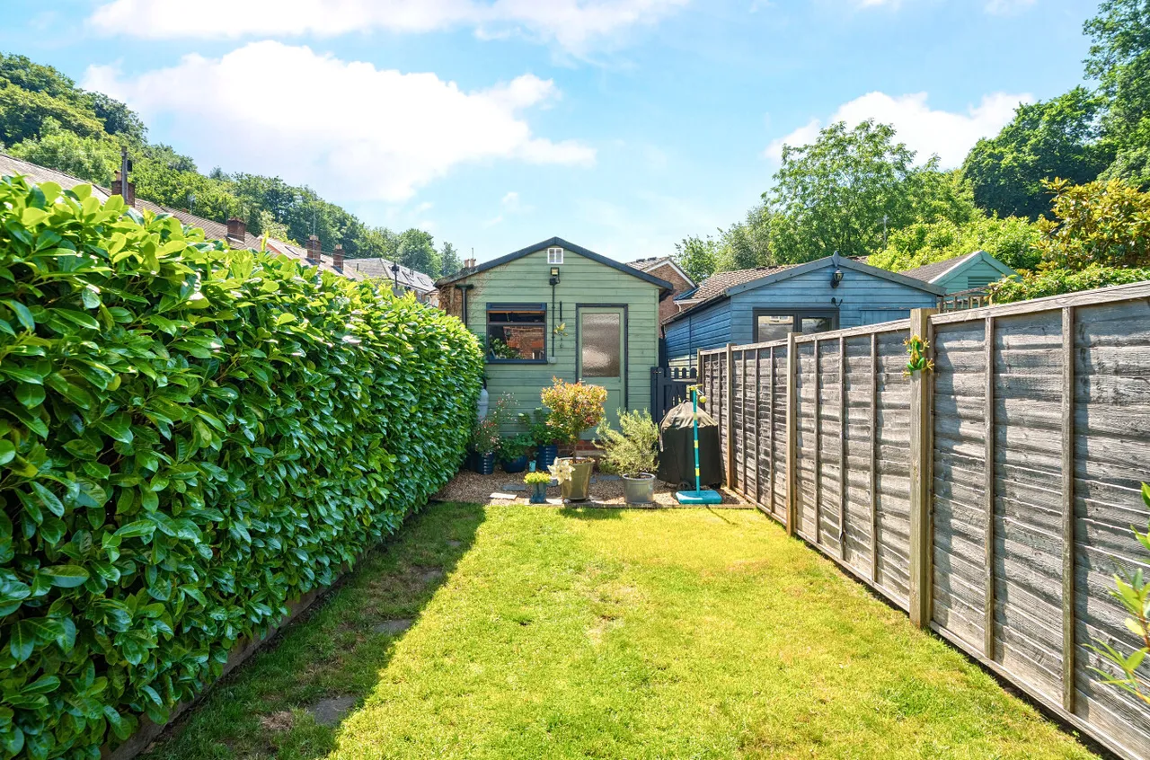 Latimer Road, Godalming, GU7, photo 13