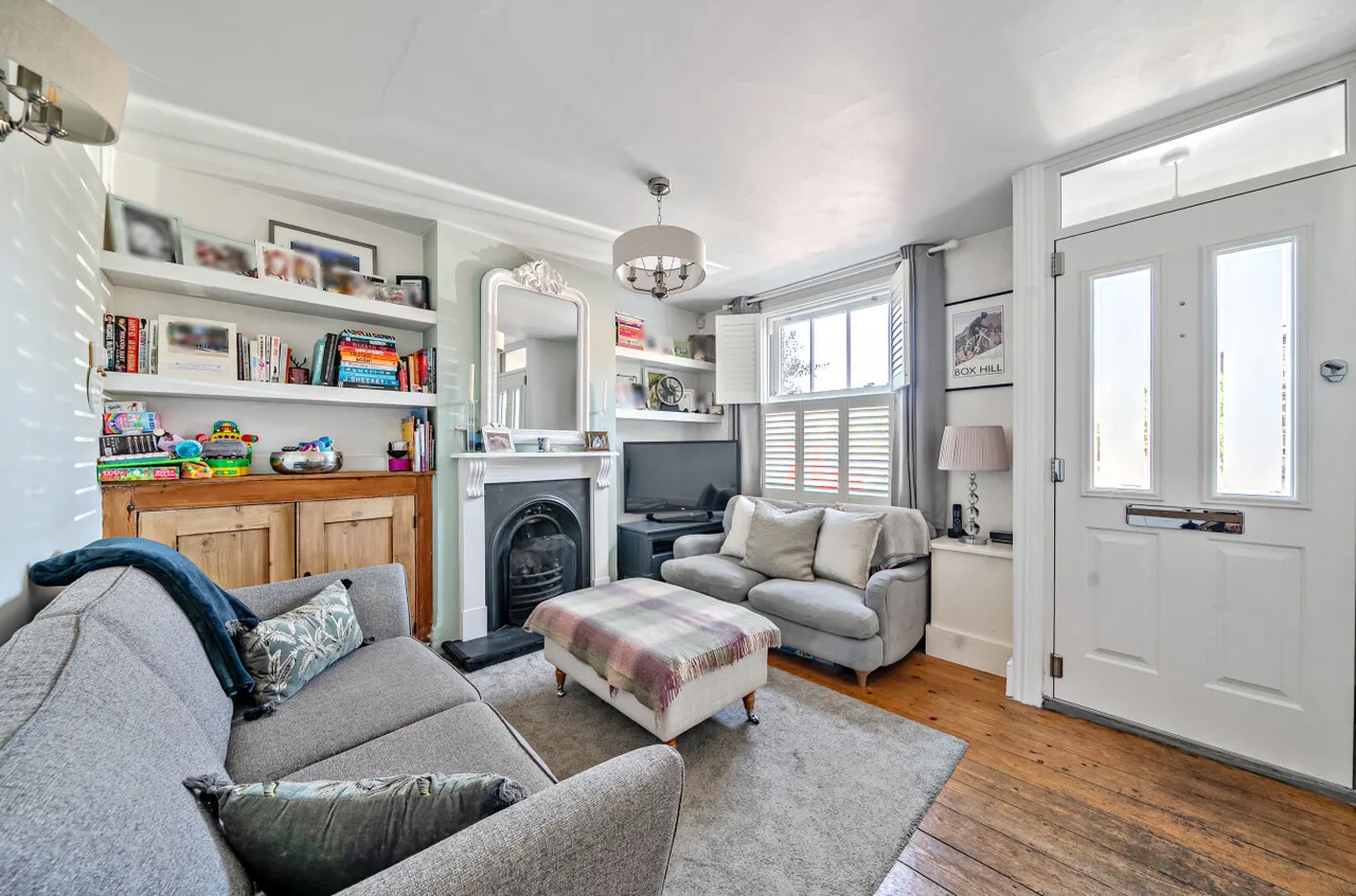 Latimer Road, Godalming, GU7, photo 2