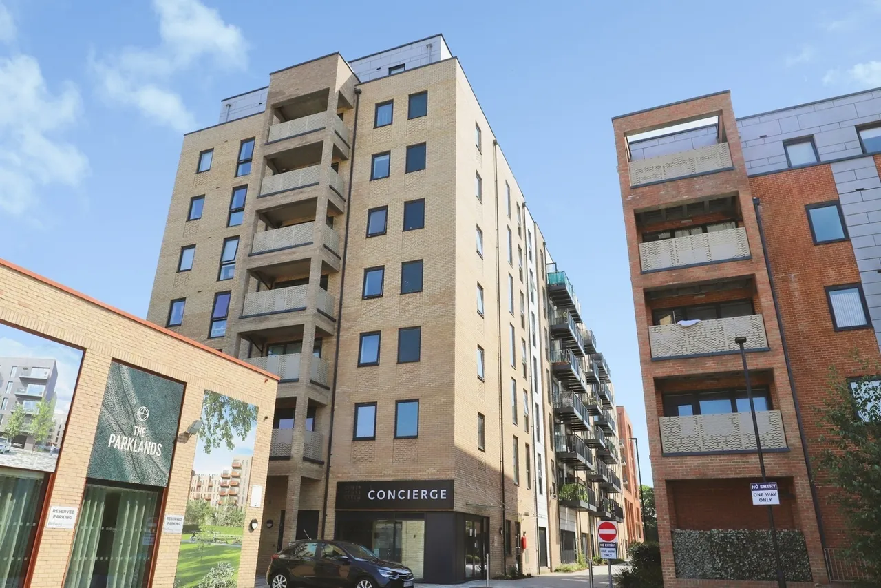 2 bed flat for sale, Brewers Square, Dartford, DA1