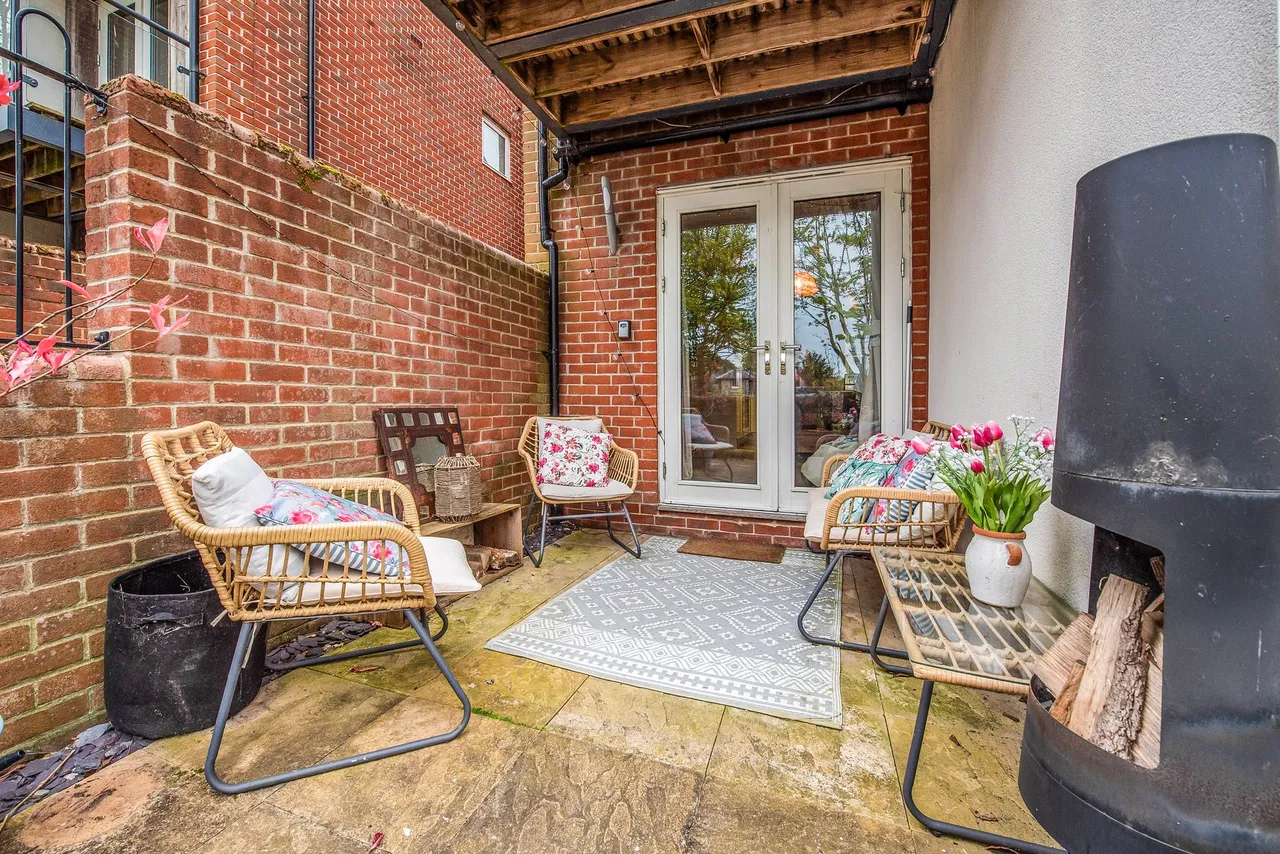 John Rennie Road, Chichester, PO19, photo 2