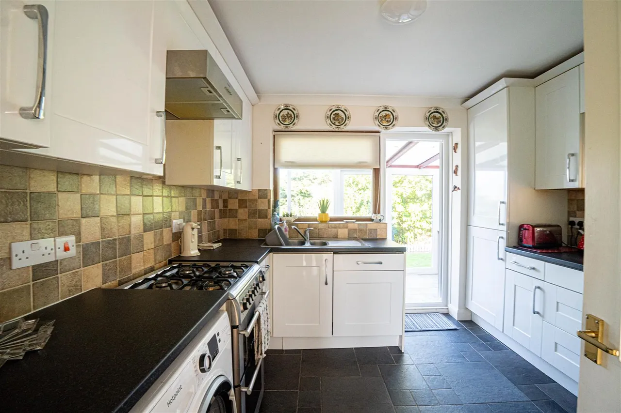 St. Dominic Close, St. Leonards-On-Sea, photo 16